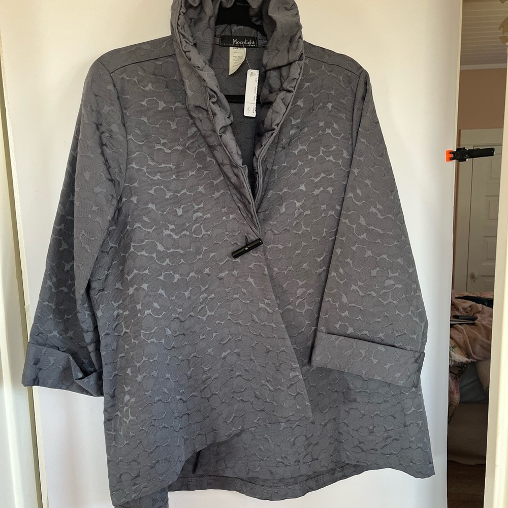MOONLIGHT MED GRAY JACKET L . VARIED HEM. STUNNING JACKET. NEW w/ tags !